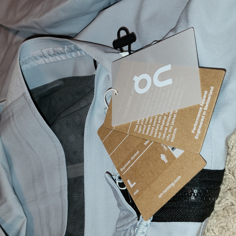On Running Explorer Jacket - Picture 3 of 10